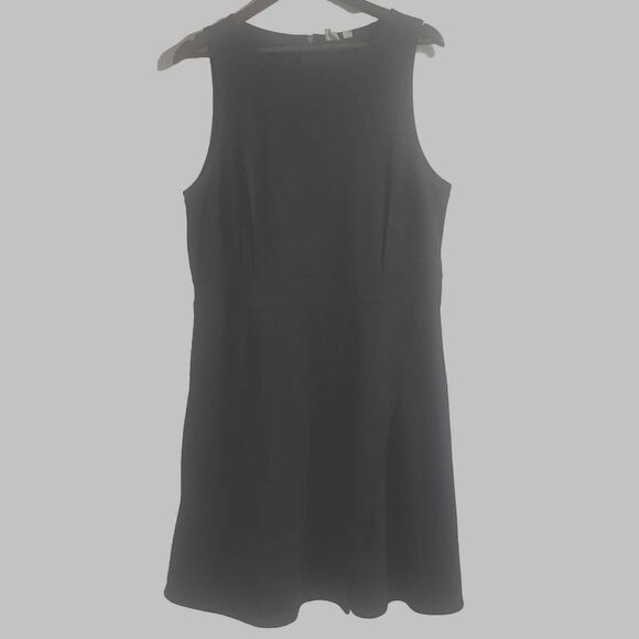 GAP Women’s Sleeveless Little black Dress With Pockets size 14 - Picture 1 of 12
